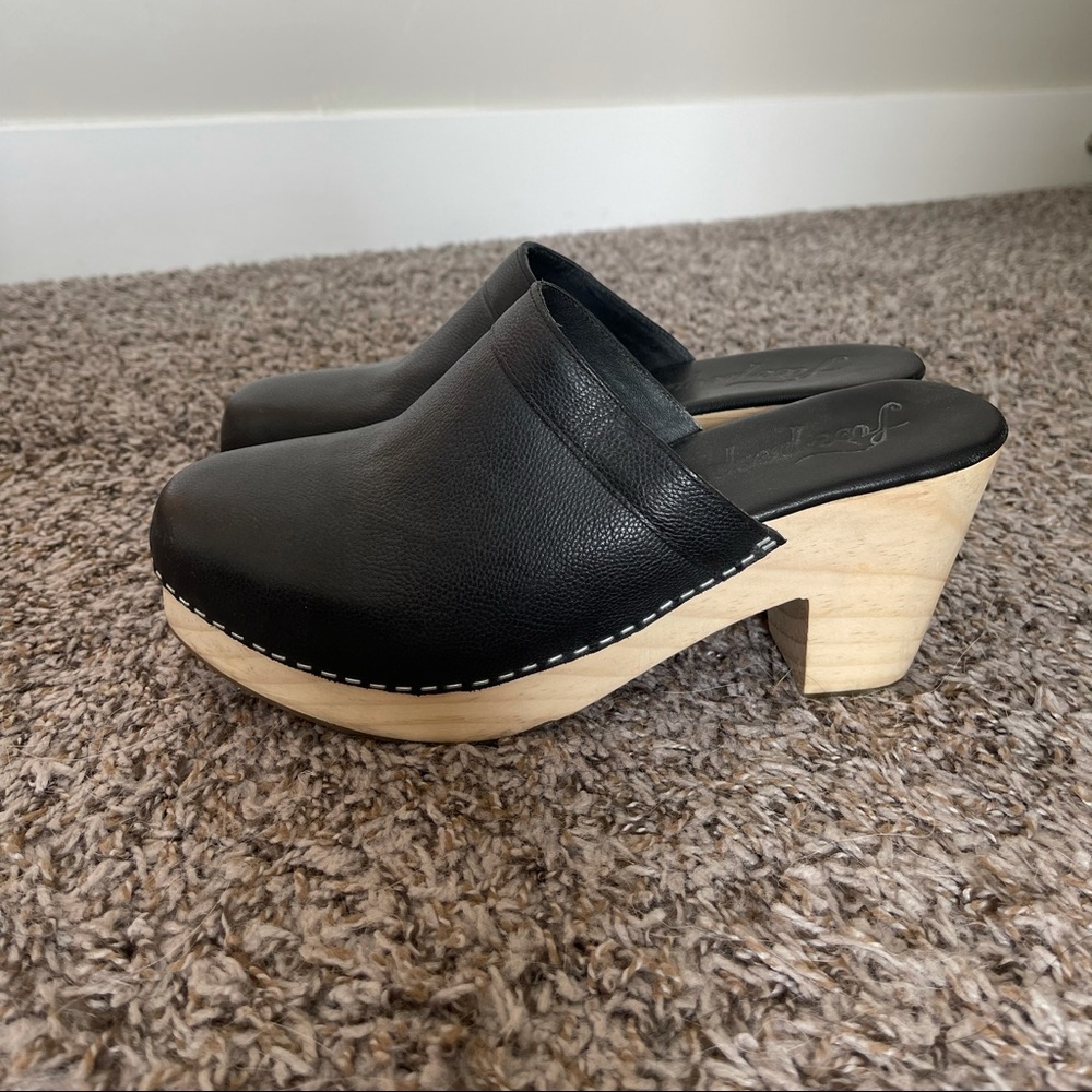 Free People Black Clogs- size 40 (US 9 in women’s)